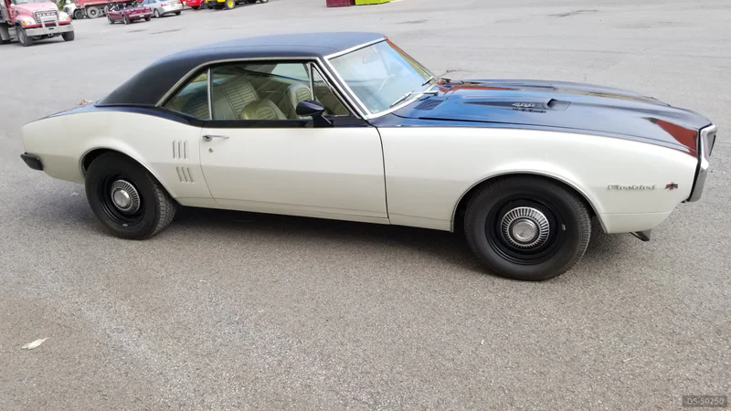 1967 Pontiac Firebird in Laval 3