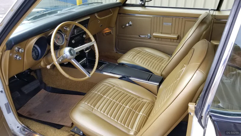 1967 Pontiac Firebird in Laval 5