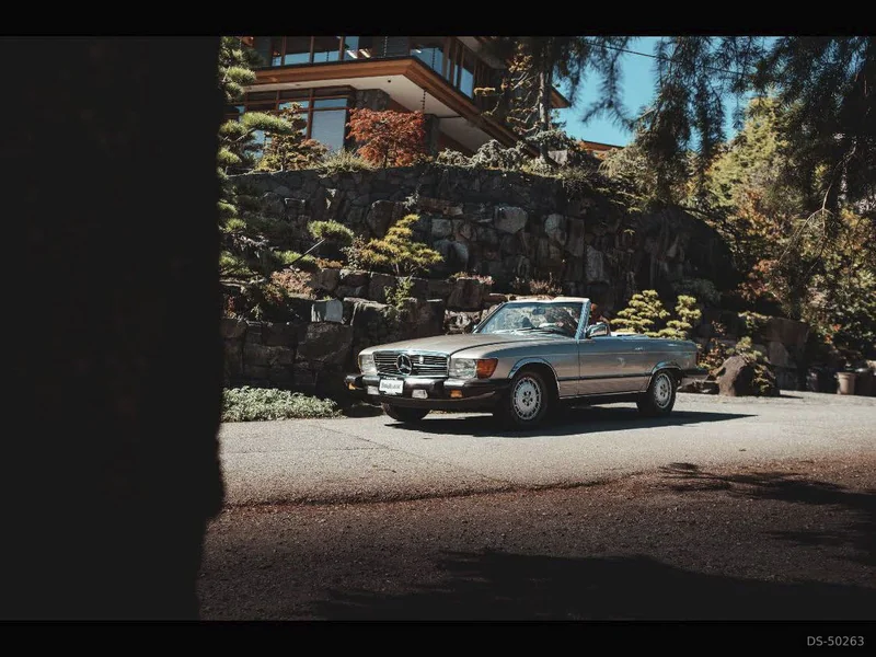 1985 Mercedes-Benz 380sl in Burnaby 2