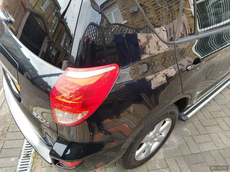 2008 Toyota Rav4 in Huddersfield 3