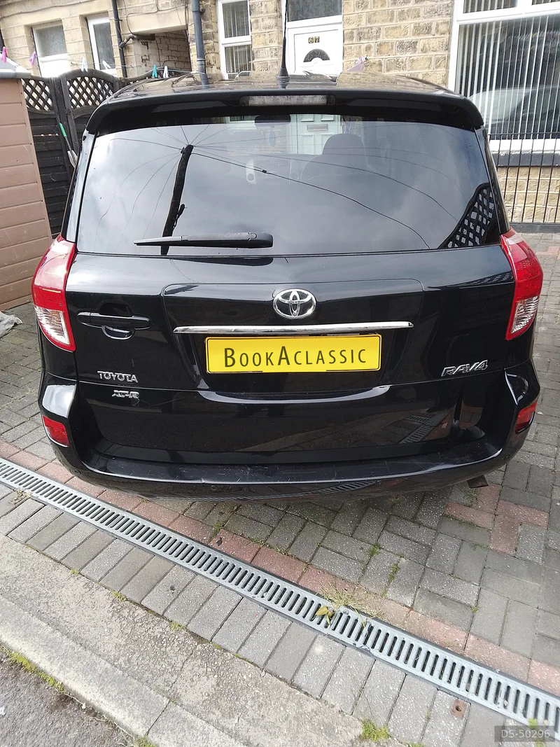 2008 Toyota Rav4 in Huddersfield 5