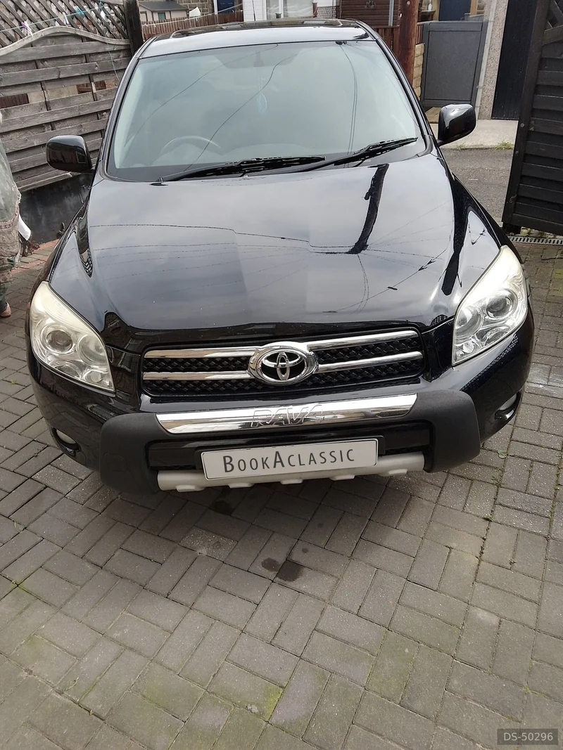 2008 Toyota Rav4 in Huddersfield 7