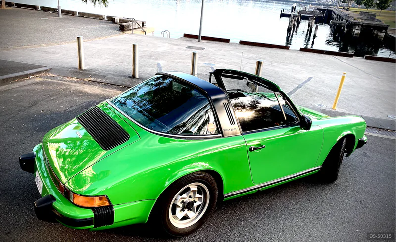1976 Porsche 911 in Moonee Beach 4