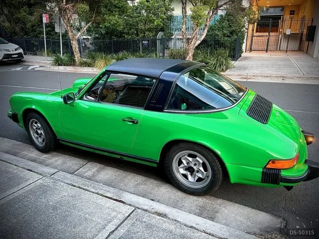 1976 Porsche 911 in Moonee Beach 3