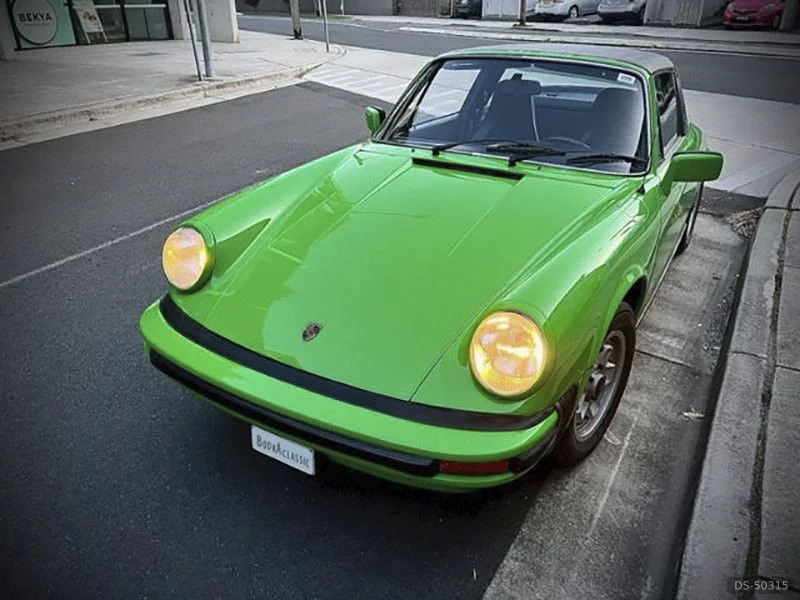 1976 Porsche 911 in Moonee Beach 2