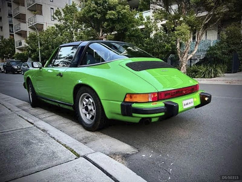 1976 Porsche 911 in Moonee Beach 5
