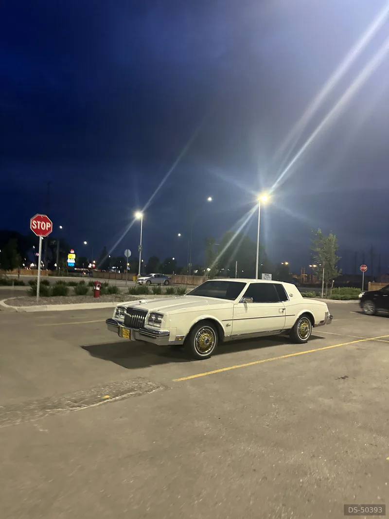 1984 Cadillac Riviera in Winnipeg 3
