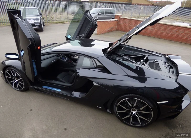 2015 Lamborghini Aventador in Farnham 10