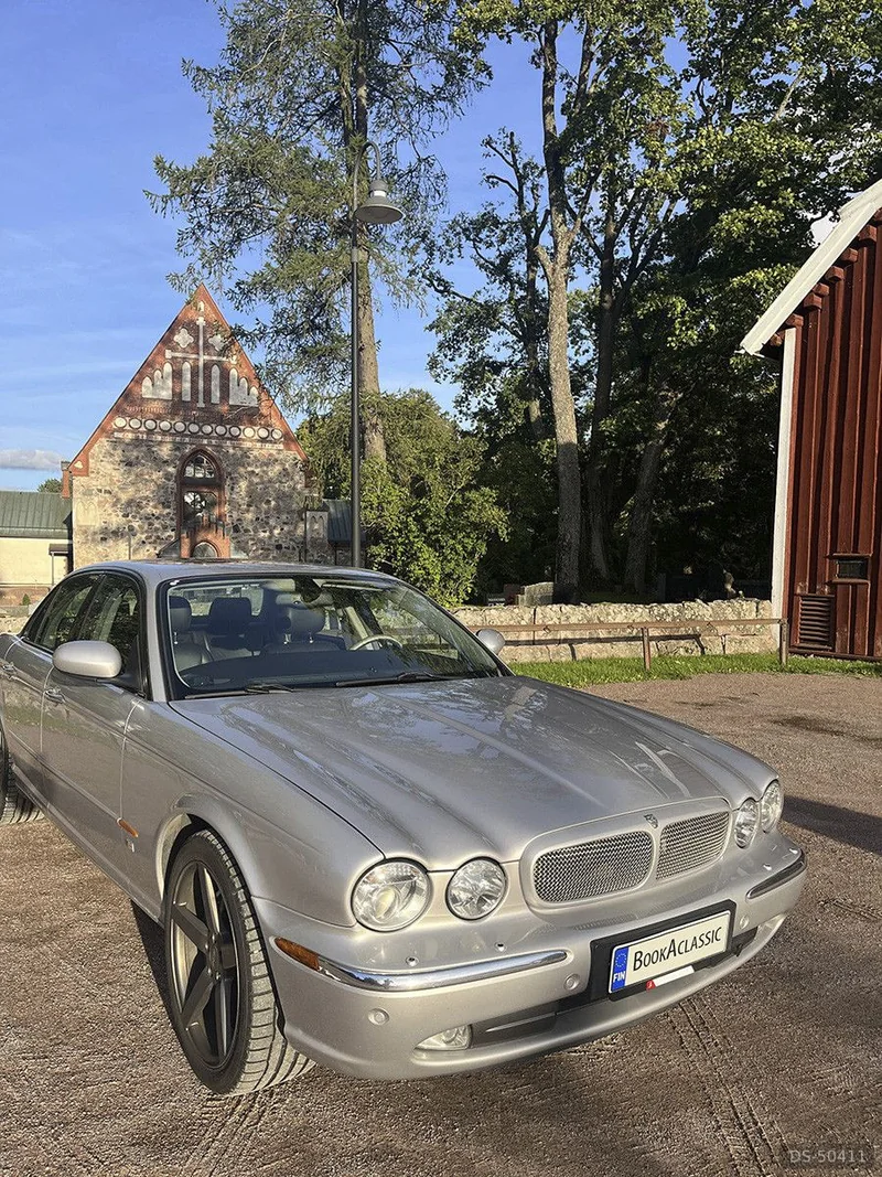2004 Jaguar Xjr in Helsinki 6