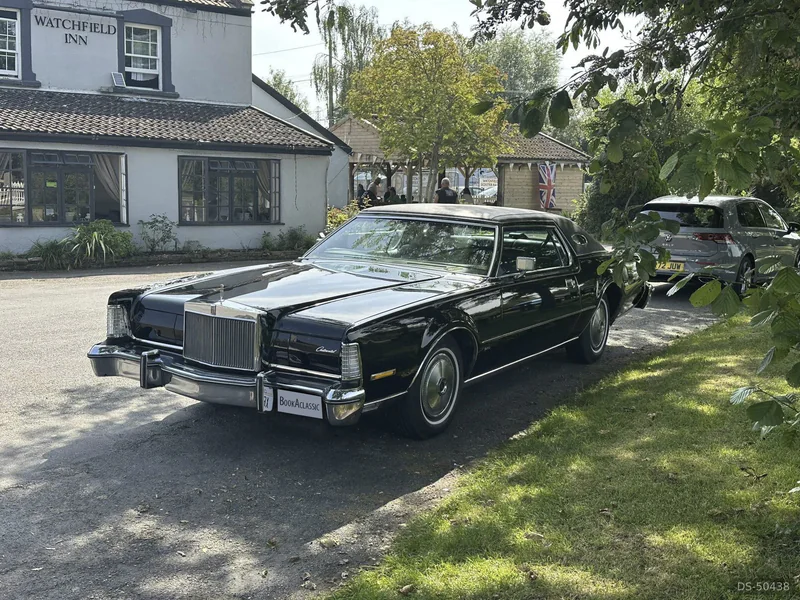 1975 Lincoln Continental in Burnham On Sea 3