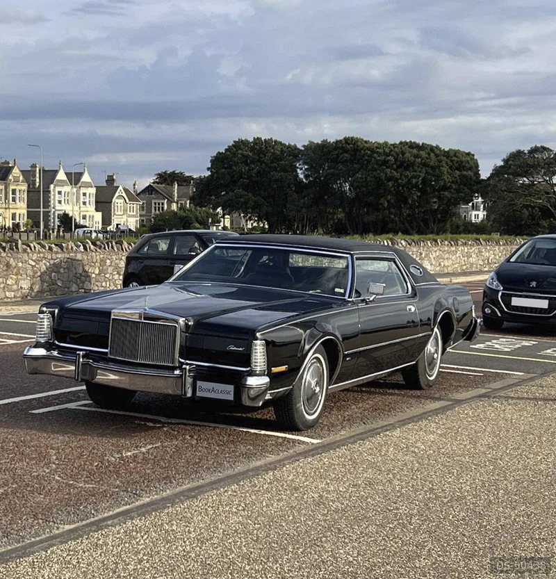 1975 Lincoln Continental in Burnham On Sea 7