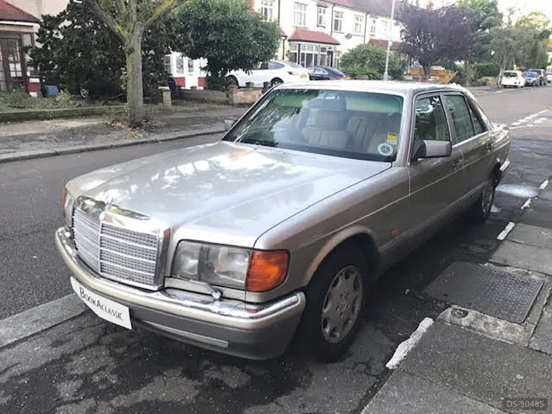 1988 Mercedes-Benz 300 Se in London 1