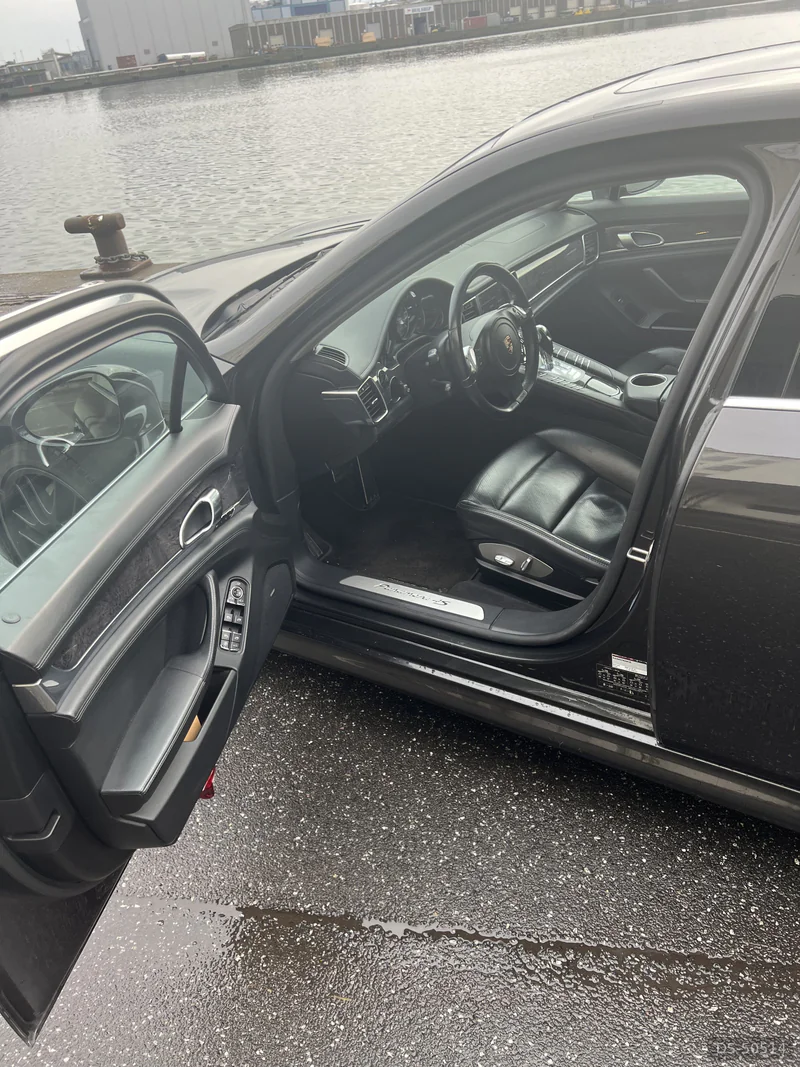 2010 Porsche Panamera 4s