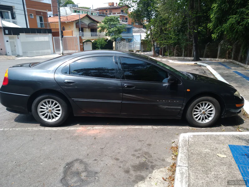 1998 Chrysler 300 M in São Paulo 8