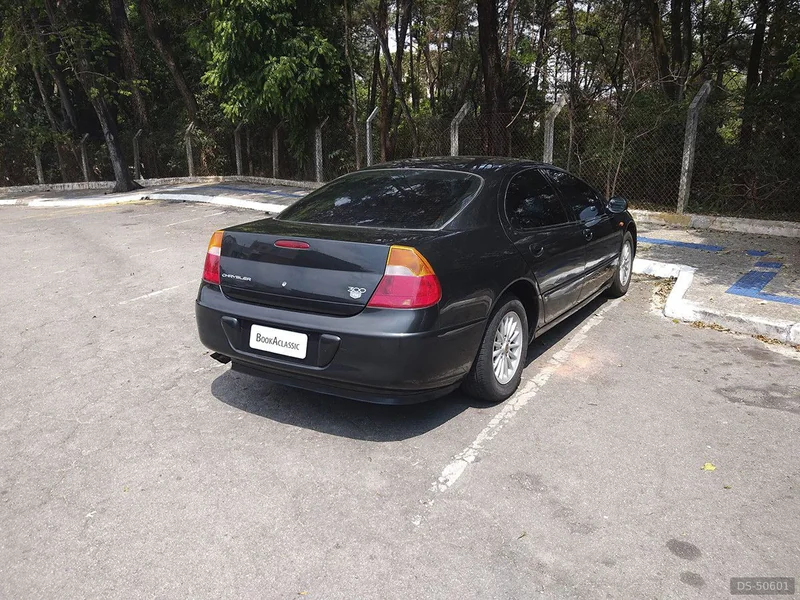 1998 Chrysler 300 M in São Paulo 4
