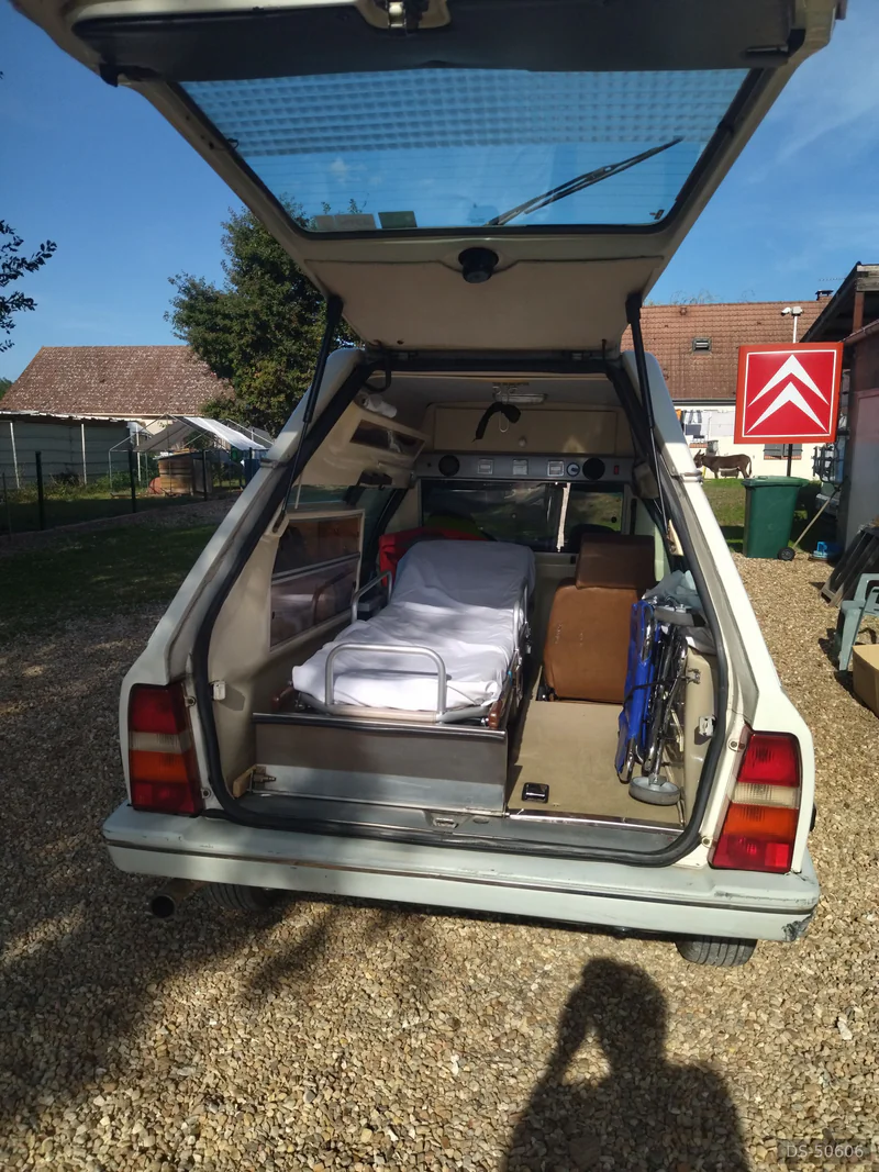 1991 Citroen Cx Ambulance in Châtillon-sur-cher 8