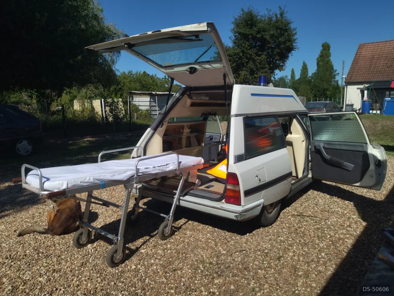 1991 Citroen Cx Ambulance in Châtillon-sur-cher 9