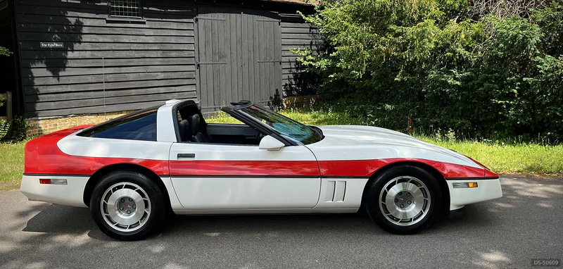 1987 Chevrolet Corvette in London 5