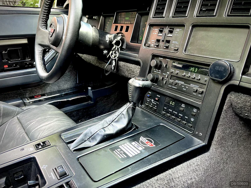 1987 Chevrolet Corvette in London 6