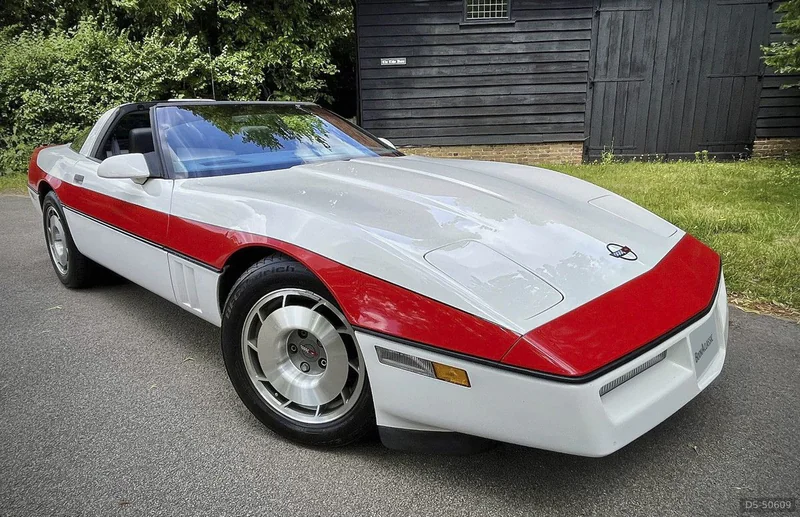 1987 Chevrolet Corvette in London 3