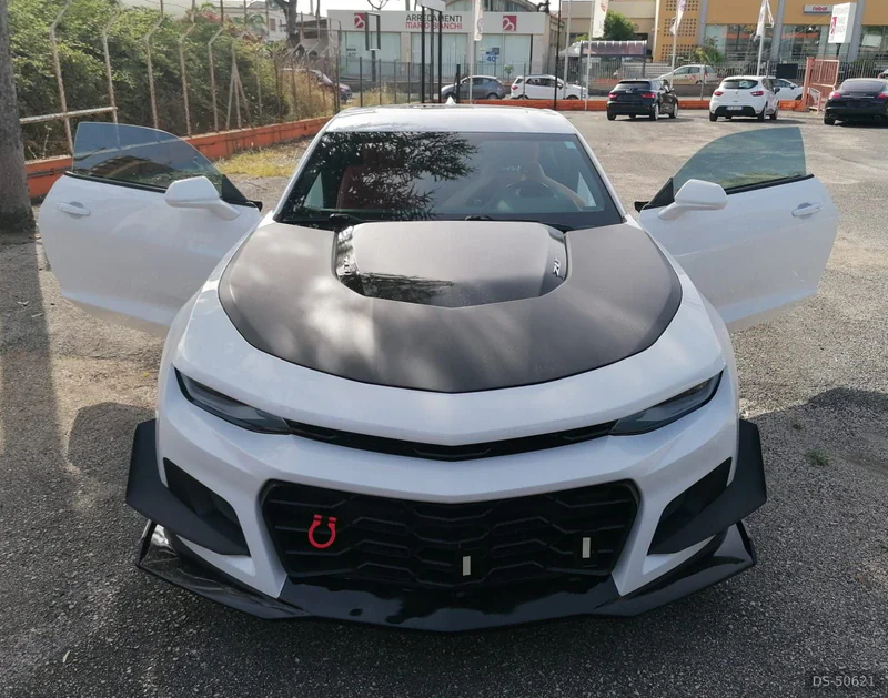 2018 Chevrolet Camaro in Roma 12