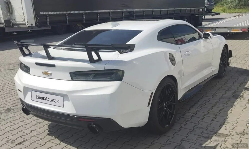 2018 Chevrolet Camaro in Roma 6
