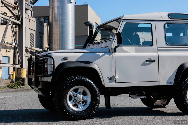 1998 Land Rover Defender in North Vancouver 5