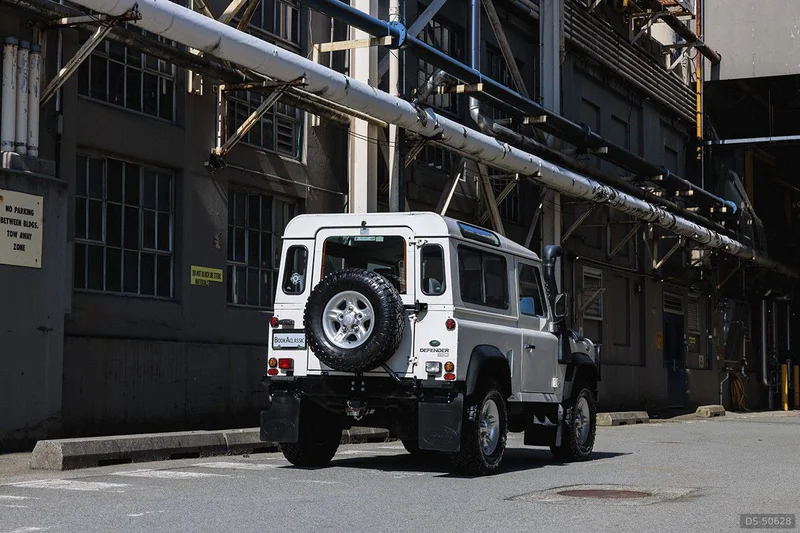 1998 Land Rover Defender in North Vancouver 6