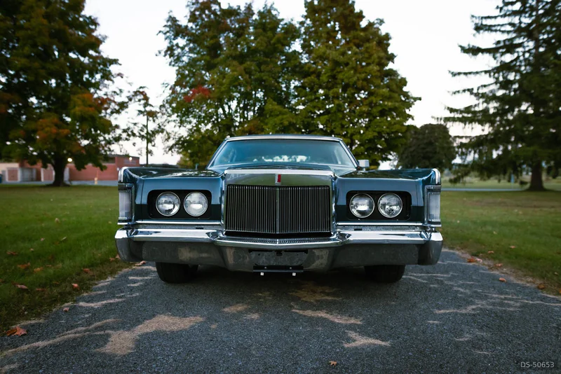 1970 Lincoln Continental Mark 3 in Iroquois 4
