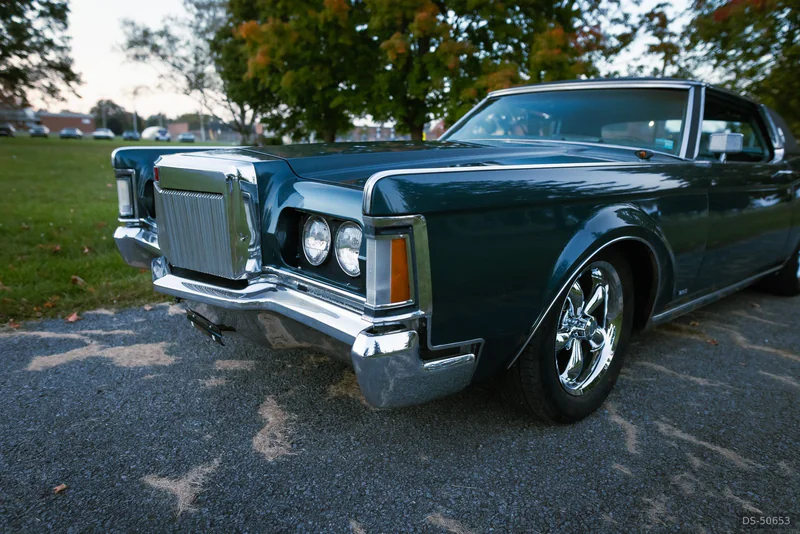 1970 Lincoln Continental Mark 3 in Iroquois 3