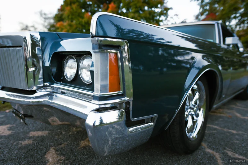 1970 Lincoln Continental Mark 3 in Iroquois 8