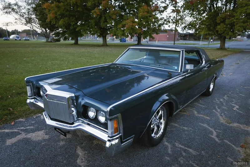 1970 Lincoln Continental Mark 3 in Iroquois 6