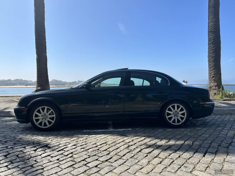 1999 Jaguar S Type V8 in Porto 2