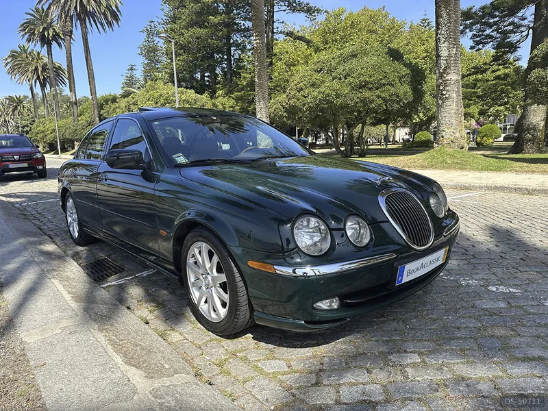 1999 Jaguar S Type V8 in Porto 4