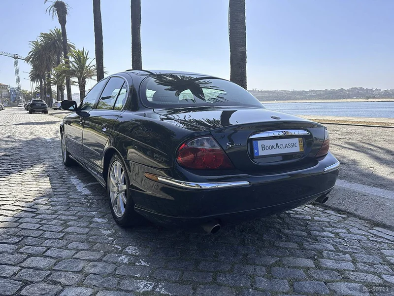 1999 Jaguar S Type V8 in Porto 3