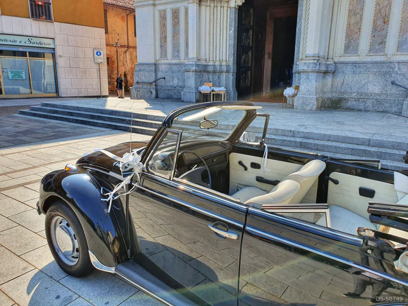1973 Volkswagen Maggiolino Cabrio nero in Monza 4