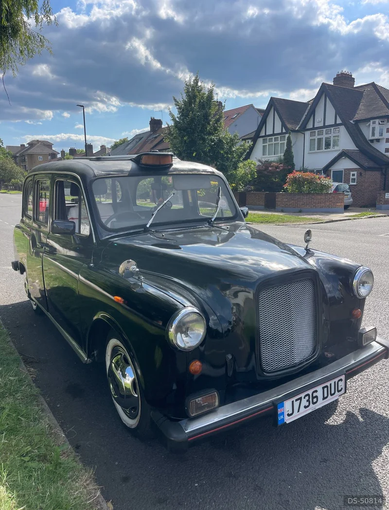 1992 London Taxi Carbodies Fairway Taxi in London 3