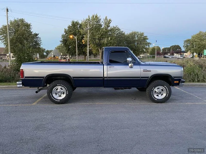 1991 Dodge Ram in Ottawa, Canada 2