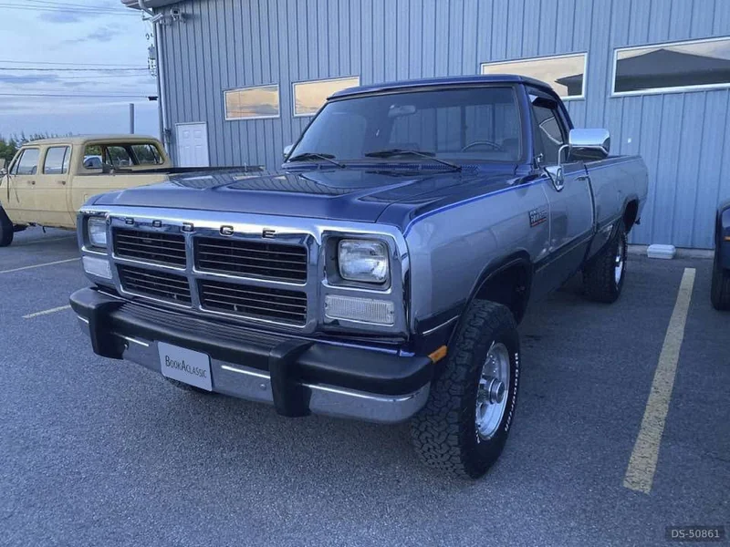 1991 Dodge Ram in Ottawa, Canada 3