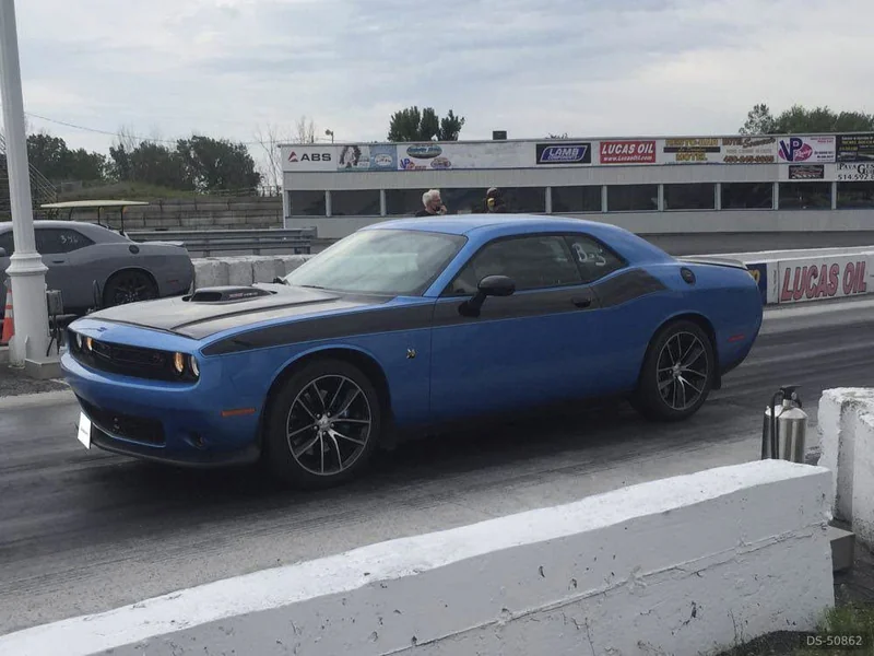2015 Dodge Challenger in Ottawa 3