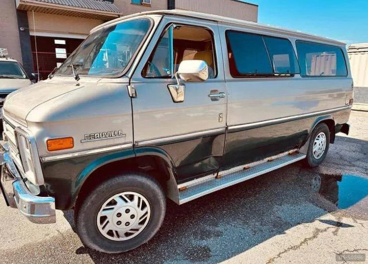 1988 Chevrolet G20 in Vancouver 2