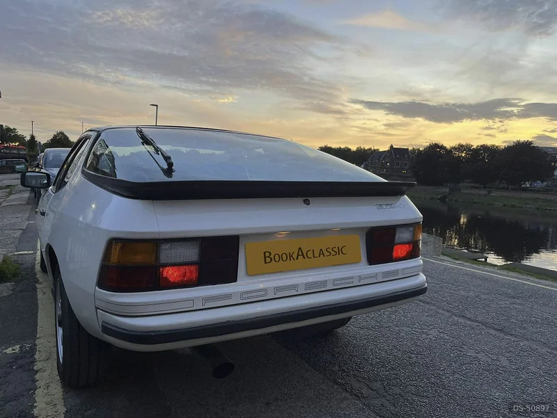 1984 Porsche 924 in Loughborough 3