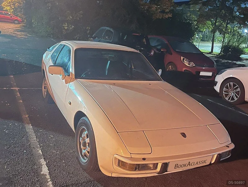 1984 Porsche 924 in Loughborough 7