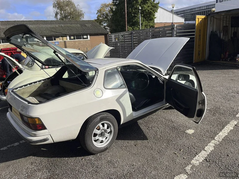 1984 Porsche 924 in Loughborough 4