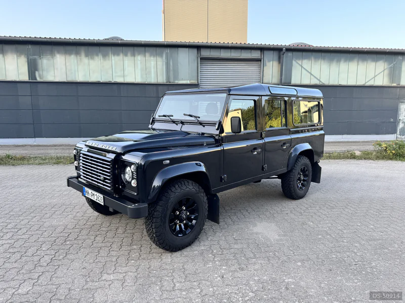 2011 Land Rover Defender in Hamburg 3
