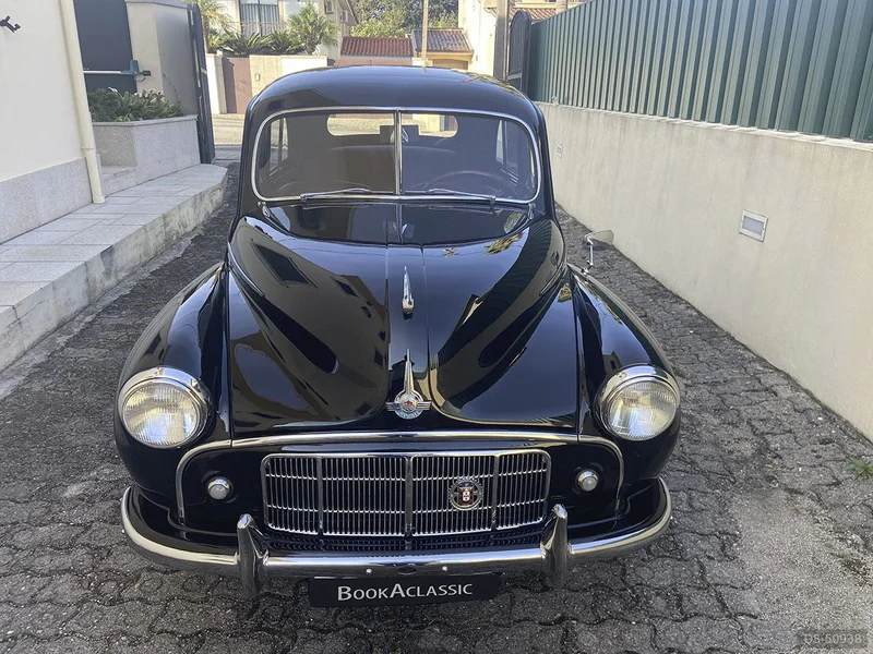1953 Morris Minor in Santa Maria De Lamas 2