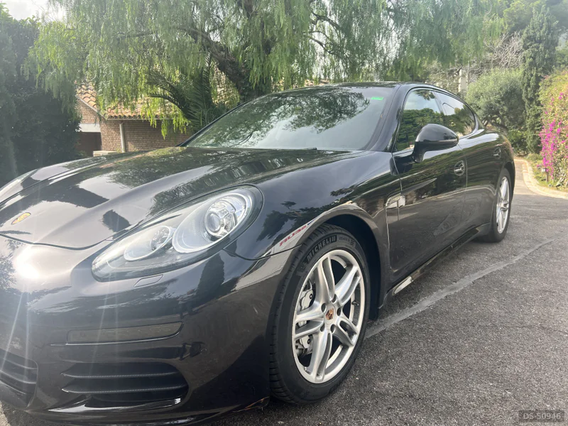 2015 Porsche Panamera 4s in Barcelona 5