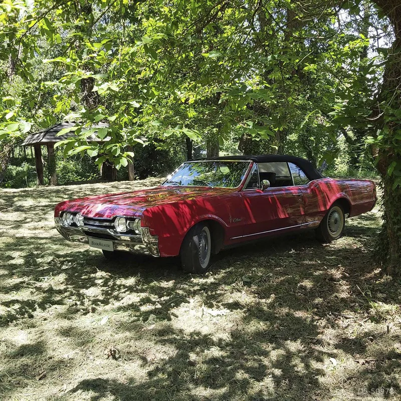 1967 Oldsmobile Cutlass Convertible in Sarria 4