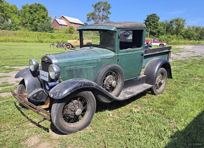 1931 Ford Model A Truck in Gatineau 2