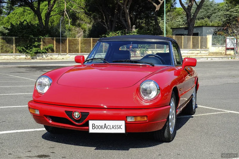1992 Alfa Romeo Spider in Montepulciano 2